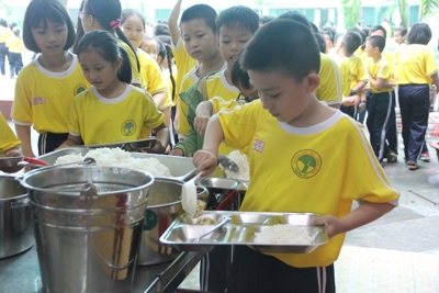 TP Hồ Chí Minh: Kiểm tra hàng nghìn bếp ăn, căn tin trường học