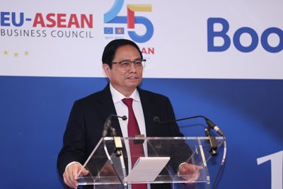 Thủ tướng bắt đầu các hoạt động tại Hội nghị Cấp cao ASEAN - EU