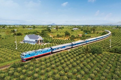 Đường sắt tăng cường thêm nhiều tàu Tết 2023 đi các tỉnh miền Trung