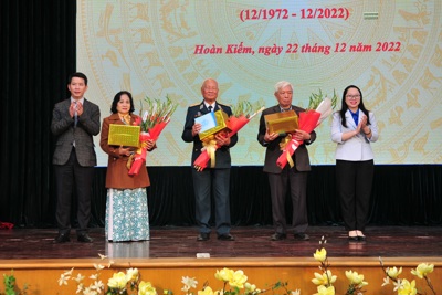 Hoàn Kiếm: Kỷ niệm 50 năm chiến thắng Hà Nội - Điện Biên Phủ trên không