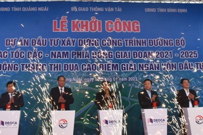 Thủ tướng Phạm Minh Chính nhấn nút khởi công cao tốc Bắc - Nam phía Đông