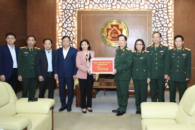 Lãnh đạo TP Hà Nội thăm Bệnh viện Trung ương Quân đội 108