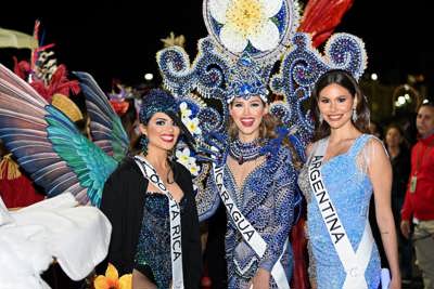 Bỏng mắt trước thí sinh Miss Universe 2022, Ngọc Châu chỉnh váy Hoa hậu Hoàn vũ