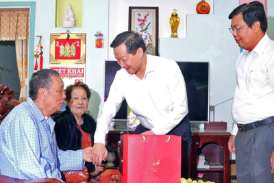 Phó Thủ tướng Chính phủ Lê Minh Khái thăm, chúc Tết tại Cà Mau
