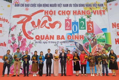 Khai mạc Hội chợ Hàng Việt quận Ba Đình Xuân Quý Mão 2023