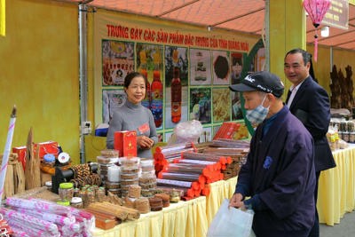 Quảng bá giới thiệu sản phẩm làng nghề tại Hội chợ Happy Tết 2023