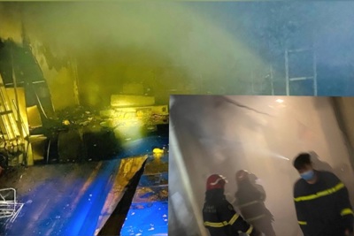 Nhanh chóng dập tắt đám cháy tại kho xưởng ở Tây Hồ  