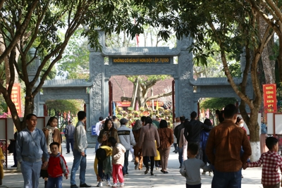 Nghệ An: Đầu Xuân rất đông du khách hành hương về Khu di tích Kim Liên