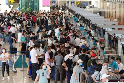Sân bay Tân Sơn Nhất “chiếm đỉnh” cả nước về lượng hành khách dịp Tết