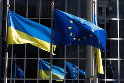 Kiev kỳ vọng gì vào thượng đỉnh EU-Ukraine khi cảnh báo chiến sự sắp leo thang?