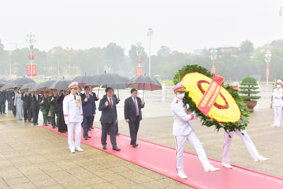 Lãnh đạo Đảng, Nhà nước và TP Hà Nội viếng Chủ tịch Hồ Chí Minh