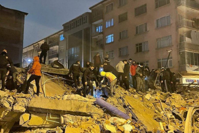 Động đất rung chuyển Trung Á: Khoảng 670 người chết, hàng nghìn người bị thương