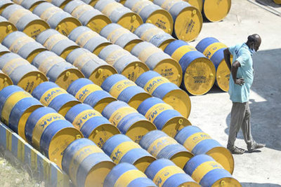 Nga “bật đèn xanh” bán dầu theo giá thị trường cho Ấn Độ