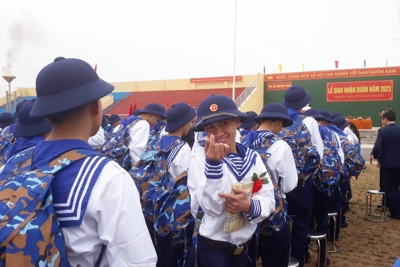 Nghệ An: Hơn 3 nghìn tân binh hăng hái lên đường nhập ngũ