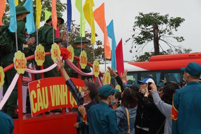 Hơn 1.300 thanh niên Đà Nẵng lên đường nhập ngũ