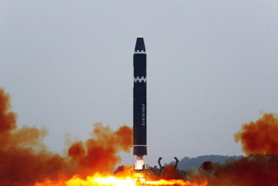 Triều Tiên tiếp tục phóng tên lửa đạn đạo, cảnh báo nóng với tập trận Mỹ-Hàn