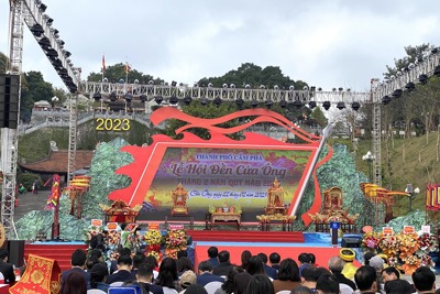 Quảng Ninh: Rộn ràng lễ hội đền Cửa Ông 2023