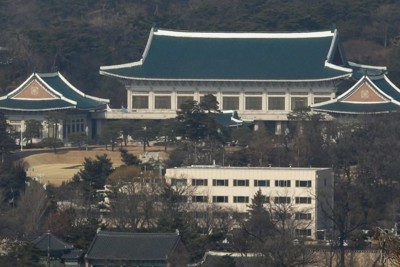Tổng thống Hàn Quốc bác tin đồn rời Nhà Xanh vì "nghe thầy bói"