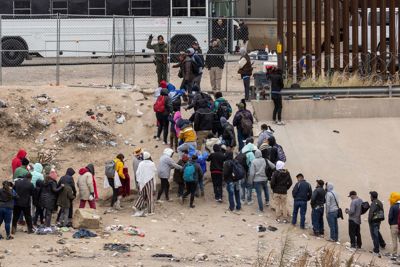 Mỹ đề xuất quy định hạn chế người nhập cư
