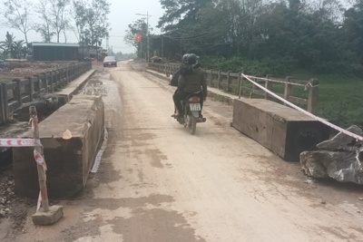 Nghệ An: "Thót tim" mỗi khi đi qua cầu Văn Sơn