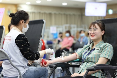 Khối quận, huyện, thị xã phấn đấu vận động, tiếp nhận hơn 53.000 đơn vị máu