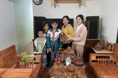  3 học sinh Trường Tiểu học Hồng Vân “nhặt được của rơi trả người đánh mất”