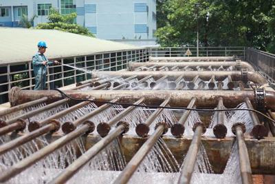 Hà Nội: Giá nước sạch 10 năm vẫn chưa được điều chỉnh