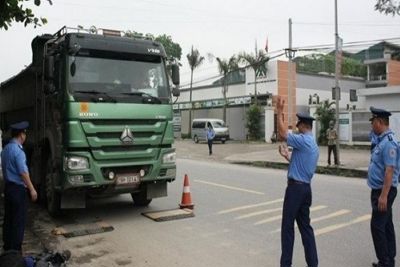 Hà Nội xử phạt gần 2.000 trường hợp vi phạm trật tự an toàn giao thông