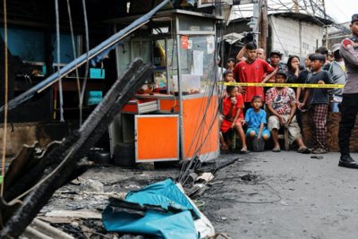 Vì sao 15 người thiệt mạng trong vụ cháy kho xăng ở Indonesia? 