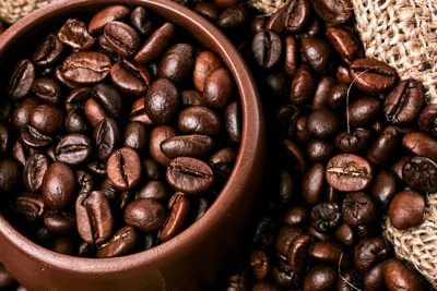 Giá cà phê hôm nay 14/3: Arabica tiếp tục hồi phục mặc vàng tăng vọt