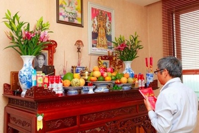 Văn khấn mùng 1 tháng Hai nhuận âm lịch Quý Mão theo truyền thống Việt Nam