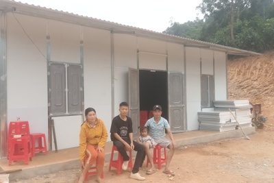 Nghệ An: Những ngôi nhà vững chãi nơi biên giới mang đậm nghĩa tình