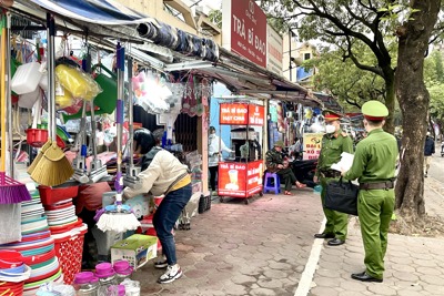 Quận Đống Đa quyết liệt lập lại trật tự đô thị địa bàn giáp ranh