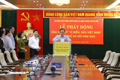 Văn phòng Đoàn ĐBQH và HĐND TP Hà Nội ủng hộ Quỹ "Vì biển, đảo Việt Nam"