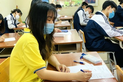 Hà Nội: Học sinh lớp 12 chuẩn bị bước vào kỳ thi thử như thế nào?