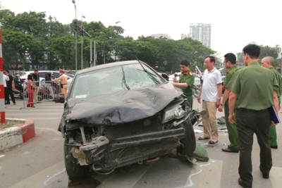Tạm giữ hình sự lái xe ô tô gây tai nạn trên đường Võ Chí Công