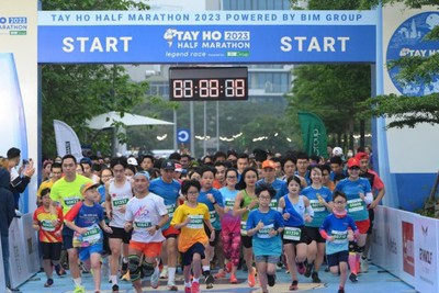 Thử thách chạy bộ đổi cây xanh được runners Hà Nội hưởng ứng