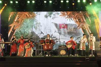 Bùng nổ với chung khảo Liên hoan Ban nhạc, nhóm nhạc học sinh Hà Nội 2023