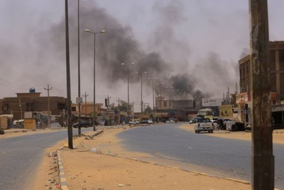 Đụng độ quân sự ở Sudan, máy bay không kích gần thủ đô