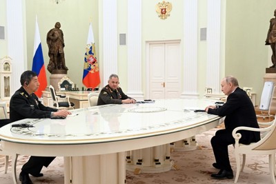 Ông Putin tuyên bố “không có giới hạn” trong hợp tác quốc phòng Nga-Trung