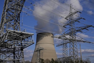 Đức nhắm lệnh trừng phạt vào năng lượng hạt nhân Nga