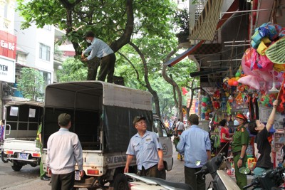 Phường Ngọc Lâm xử lý vi phạm do báo Kinh tế & Đô thị phản ánh