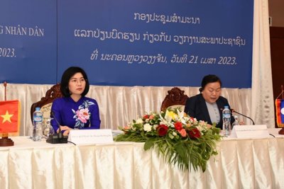 Toạ đàm về công tác HĐND giữa Thủ đô Hà Nội và Thủ đô Viêng Chăn
