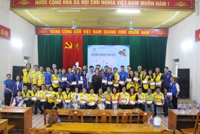 DNVVN Hà Nội chia sẻ khó khăn với người dân Phú Thọ