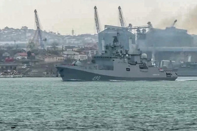 Nga đẩy lùi cuộc tấn công nhằm vào thành phố cảng ở Crimea