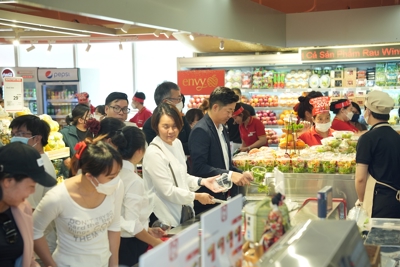 Nhiều siêu thị TP Hồ Chí Minh giảm giá sốc dịp nghỉ lễ 30/4 - 1/5