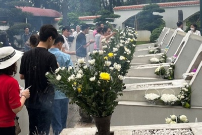 Hà Tĩnh: Đón hơn 1 vạn du khách hành hương về Ngã ba Đồng Lộc 