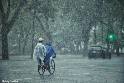 Cảnh báo mưa dông ở nội thành Hà Nội do không khí lạnh tràn về