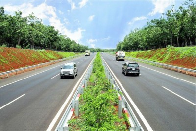 Đề xuất đầu tư nâng cấp, mở rộng tuyến đường Hồ Chí Minh