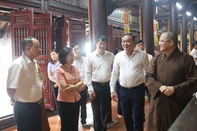Lãnh đạo Hà Nội chúc mừng Hội đồng chứng minh Giáo hội Phật giáo Việt Nam